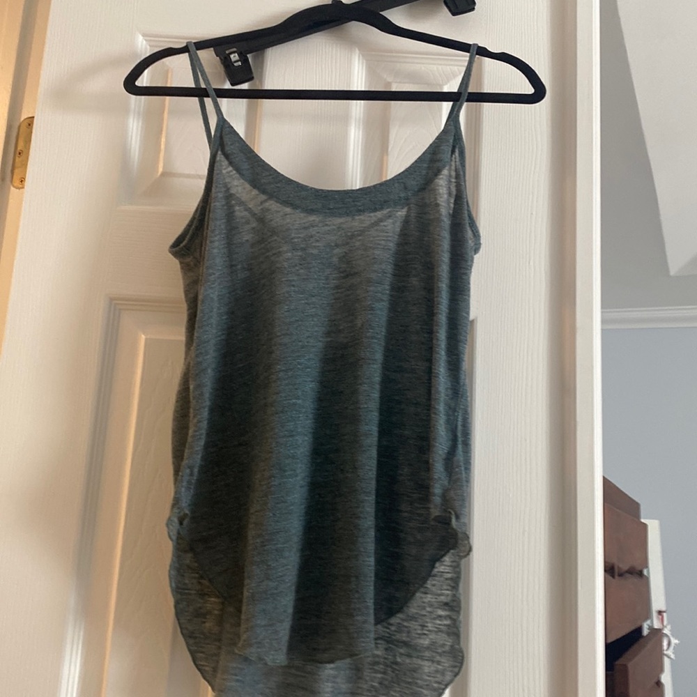 Chaser tank top size small